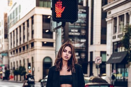 aHR0cHMlM0ElMkYlMkZ0aGV2aXZhbHV4dXJ5LmNvbSUyRndwLWNvbnRlbnQlMkZ1cGxvYWRzJTJGMjAxOSUyRjA5JTJGdml2YWx1eHVyeS10b3J5LWJ1cmNoLWJhZy0yMDE5LTIuanBn