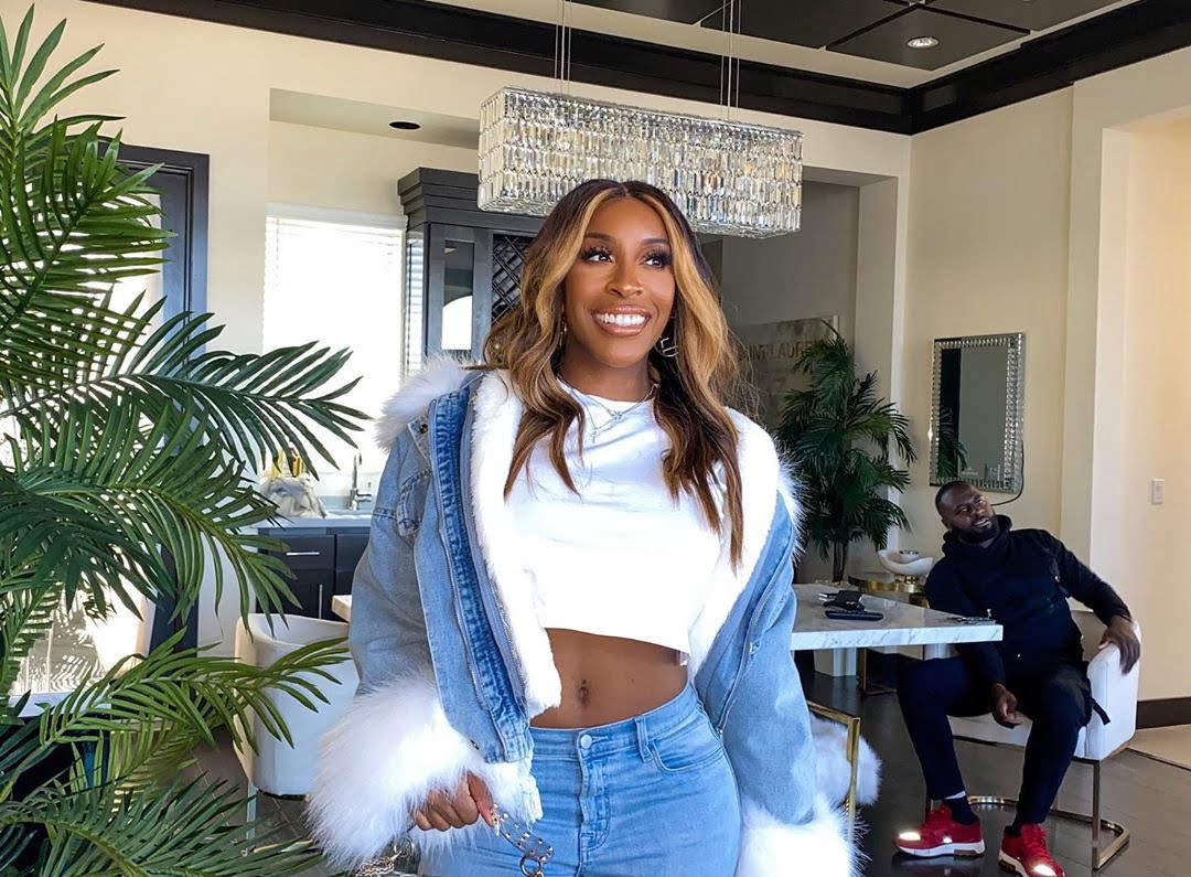 jackieaina B7rww3WgYDA