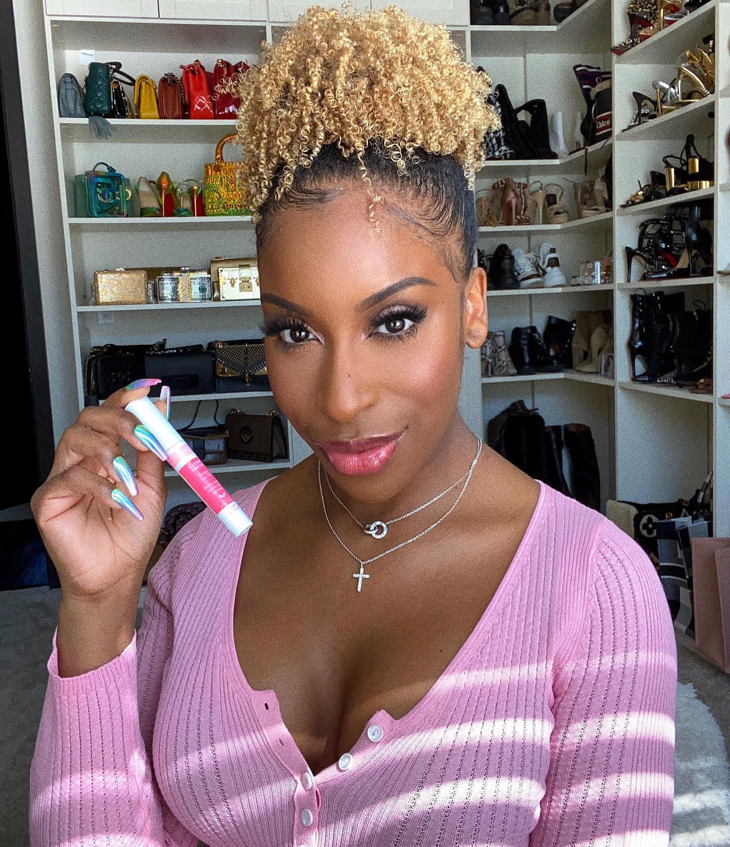 jackieaina 20200509 0006 1