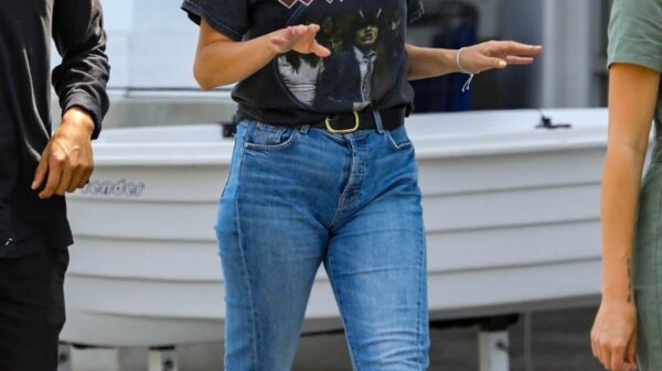 selena styled her acdc shirt from brandy melville distressed 7 compress315224511297745047913