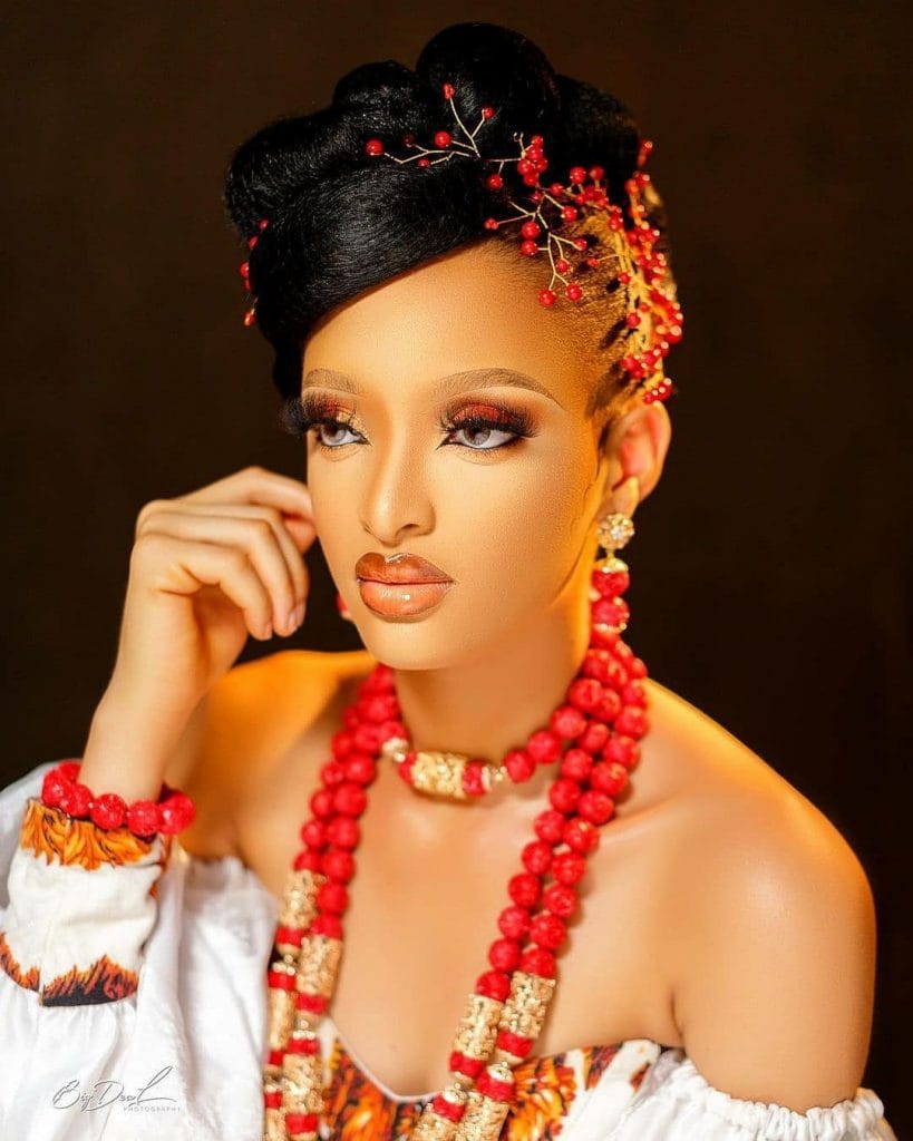 This Effulgent Bridal Look Is Picture Perfect & Fitting For Every Bride-to-be 2 bellanaijaweddings3A CKtb8DoHpaz