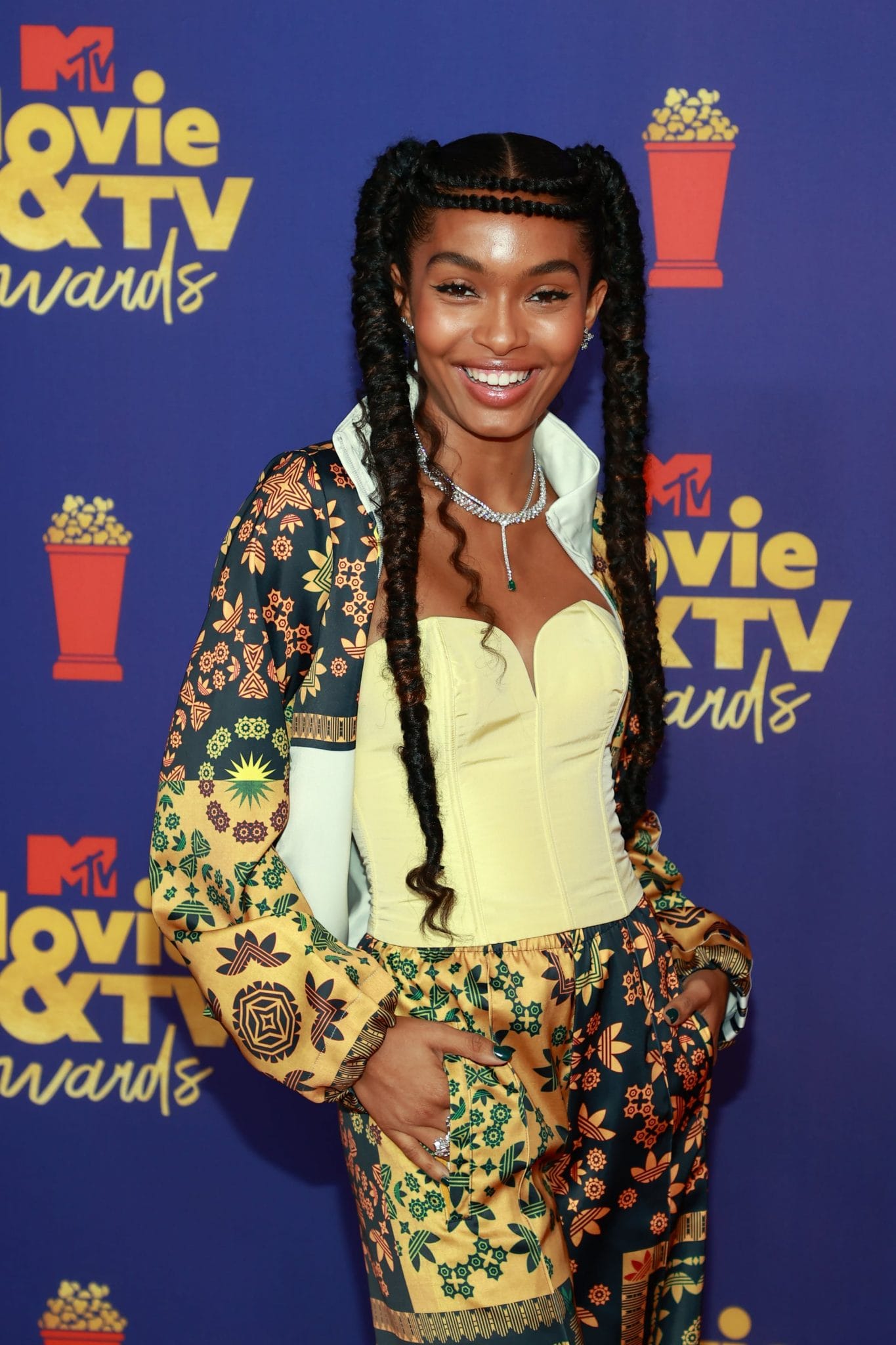 yara shahidi mtv movie tv awards adidas tracksuit28529 scaled