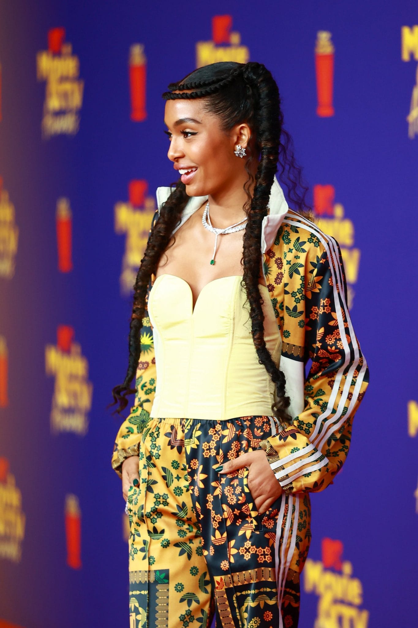 yara shahidi mtv movie tv awards adidas tracksuit28829 scaled