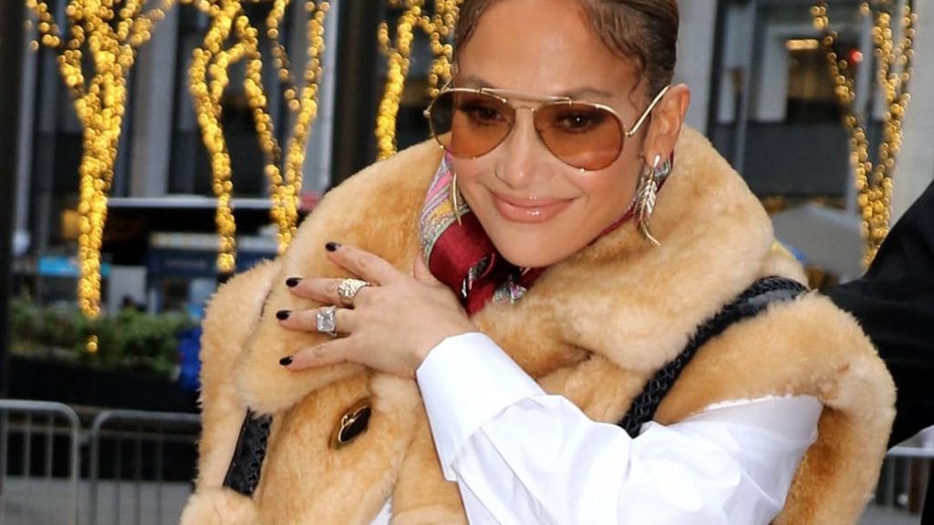 jennifer lopez fall trends 294968 1629941214033 main.1080x0c