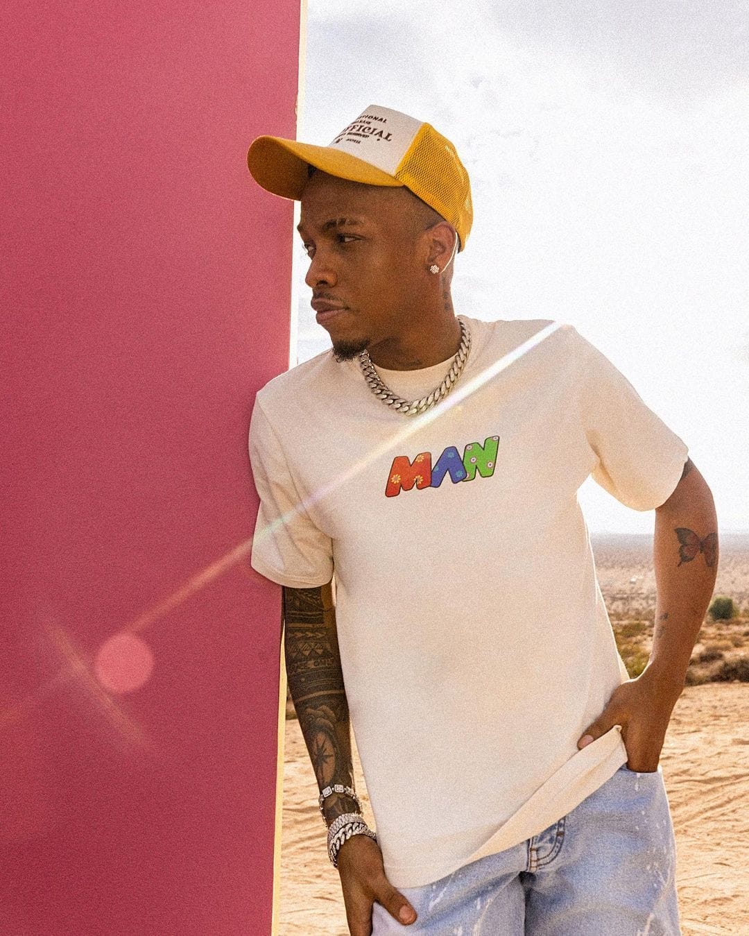 A coleção de BoohooMAN com o cantor Tekno é inspirada na 'velha escola' 11 TeknoXboohooMAN 11