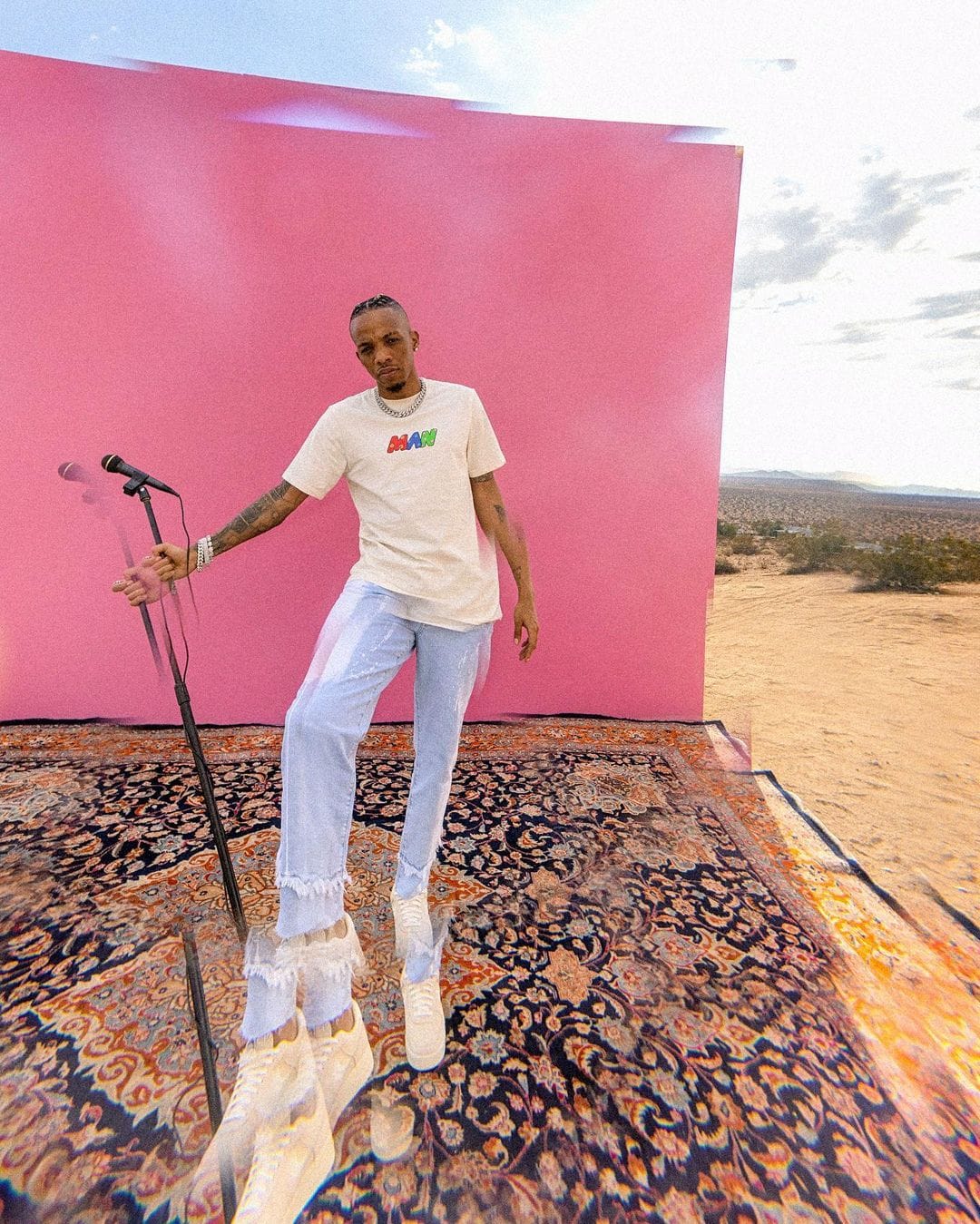 A coleção de BoohooMAN com o cantor Tekno é inspirada na 'velha escola' 9 TeknoXboohooMAN 12