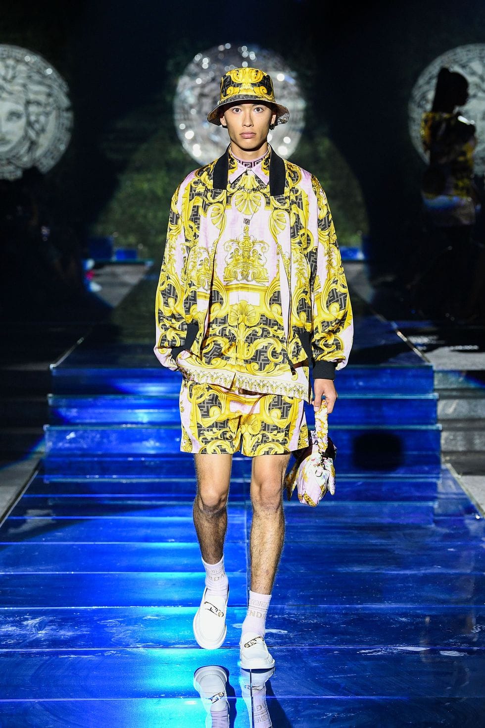 look 15 jpg 1632760832