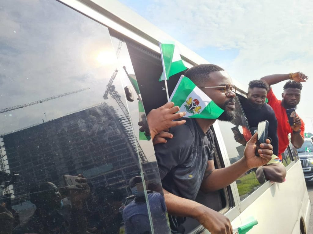 #EndSARSMemorial: Photos of Nigerian Youths at Lekki Tollgate for #EndSARSAnniversary 8 20211021 1137502732767077331410443