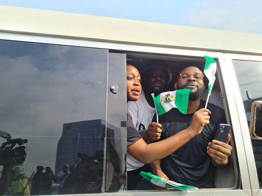 #EndSARSMemorial: Photos of Nigerian Youths at Lekki Tollgate for #EndSARSAnniversary 9 20211021 1137527408253084153587366