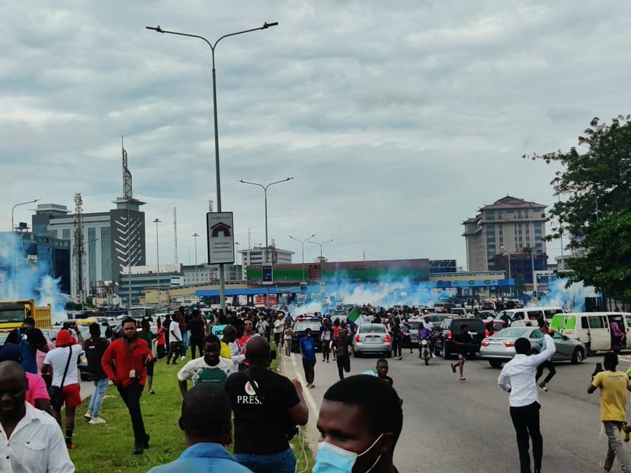 #EndSARSMemorial: Photos of Nigerian Youths at Lekki Tollgate for #EndSARSAnniversary 14 20211021 1138404139935597005563905