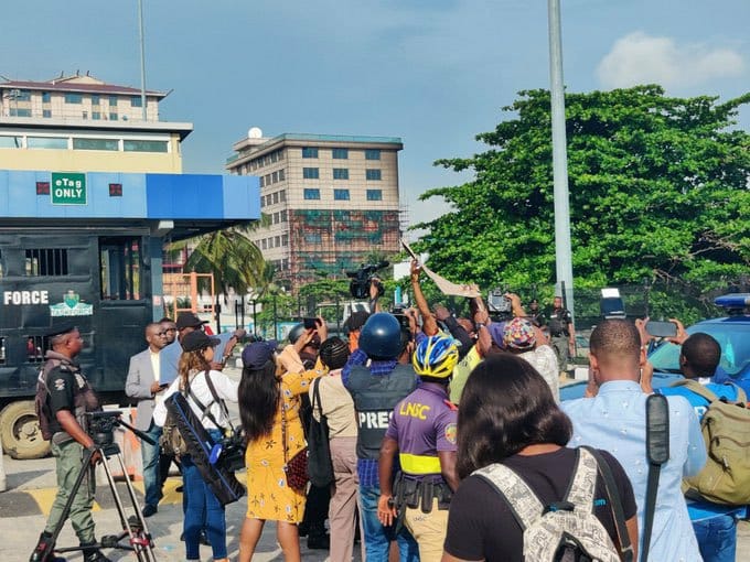 #EndSARSMemorial: Photos of Nigerian Youths at Lekki Tollgate for #EndSARSAnniversary 21 20211021 1139124564188980805810092