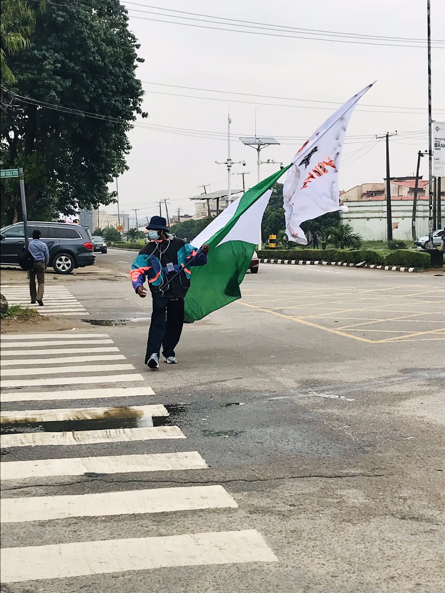 #EndSARSMemorial: Photos of Nigerian Youths at Lekki Tollgate for #EndSARSAnniversary 12 20211021 114228915497495424099553