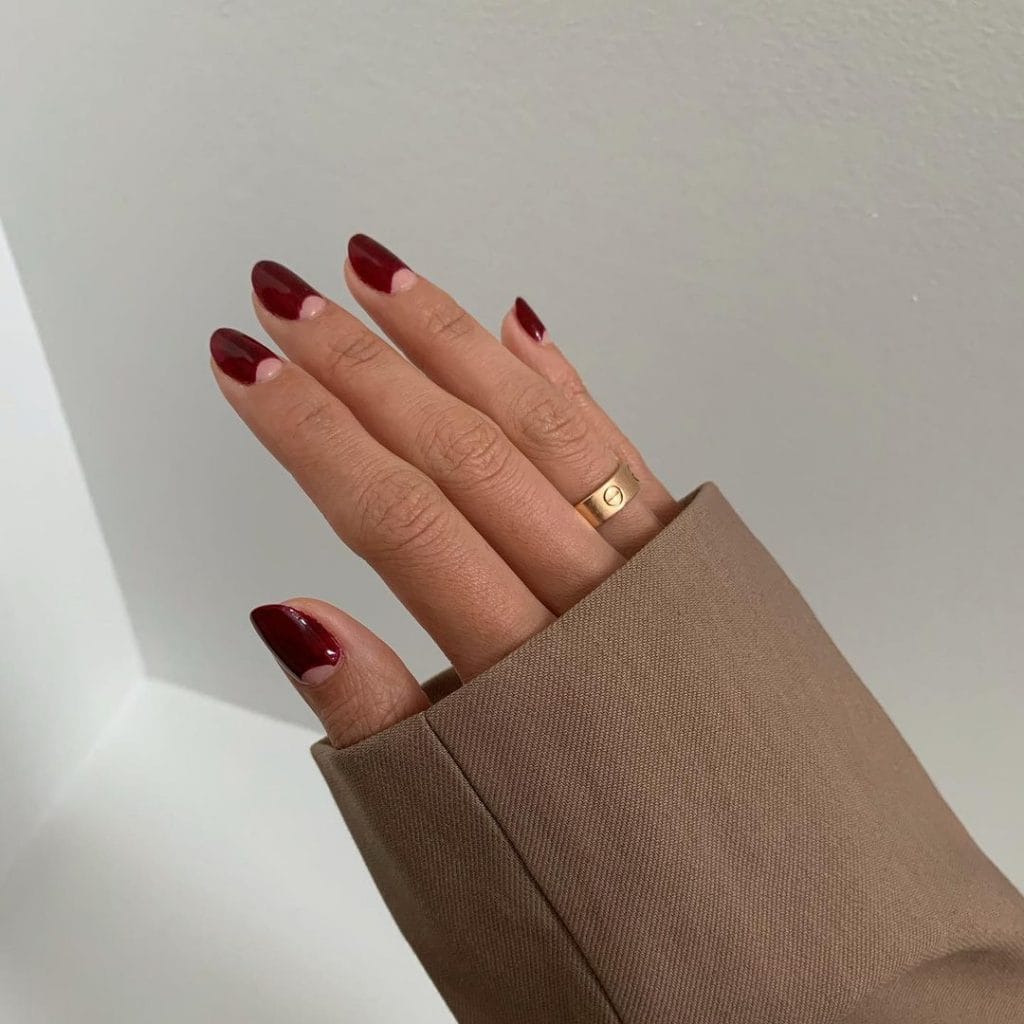 The 'Top Trendiest' Nail Art You Need to do Before The Year Runs out 4 nataliemckeough 1633243666941546
