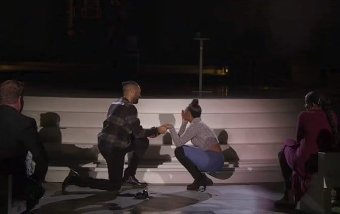 Adele Helps Young Man Propose to his Girlfriend on Stage at Her Concert | Video 2 61924a94c1de48852765671176473885