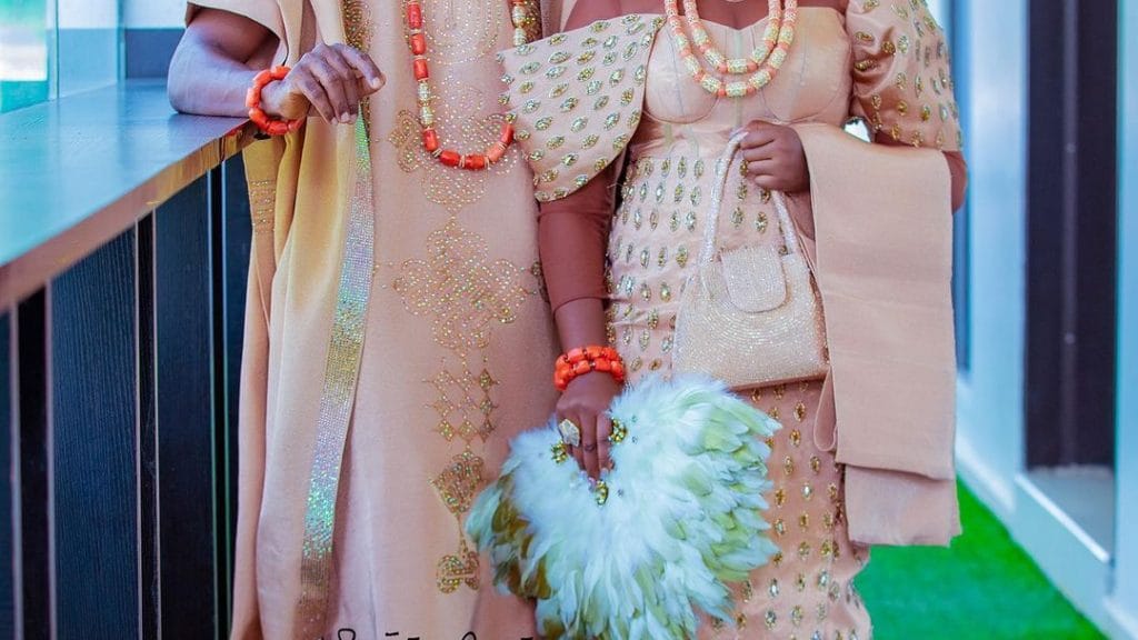 Adetola Adedimeji Lateef and Adebimpe Oyebade 1