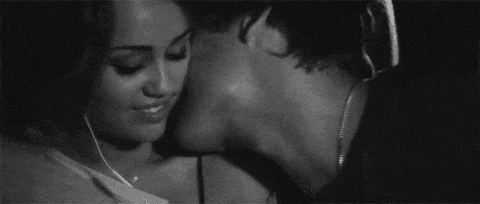 How to Kiss: Tips to Laying the Perfect Smooch 3 giphy 1601407367