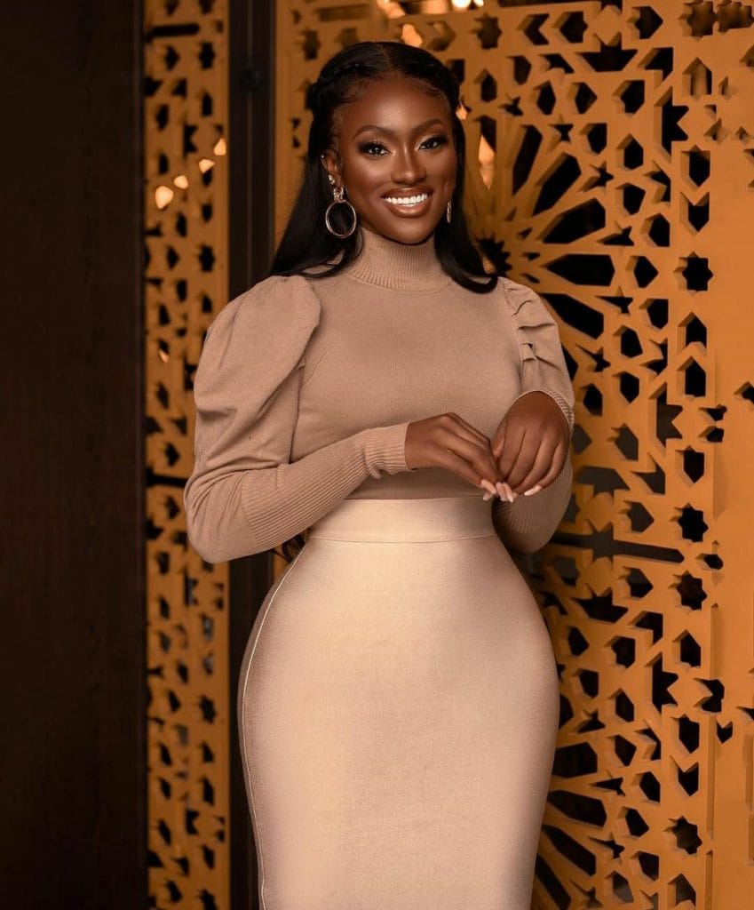As 5 principais celebridades nigerianas com o sorriso mais lindo 3 img 20211207 1030514603180364033688506