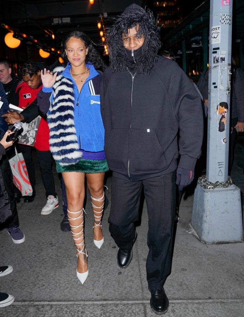 8 Ways Pregnant Rihanna Stylishly Hid Her Baby Bump in Recent Weeks 2 image281292757154861456645220.