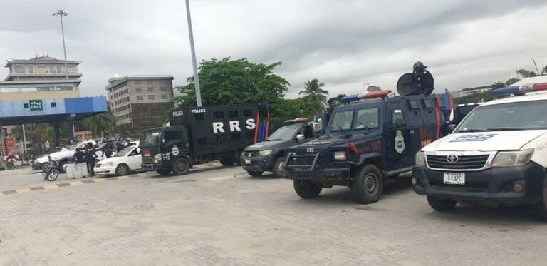 Police at Lekki Toll Gate 1 768x373 1