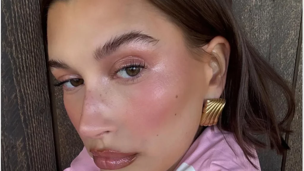 Hailey Bieber Sugar Plum Fairy Makeup