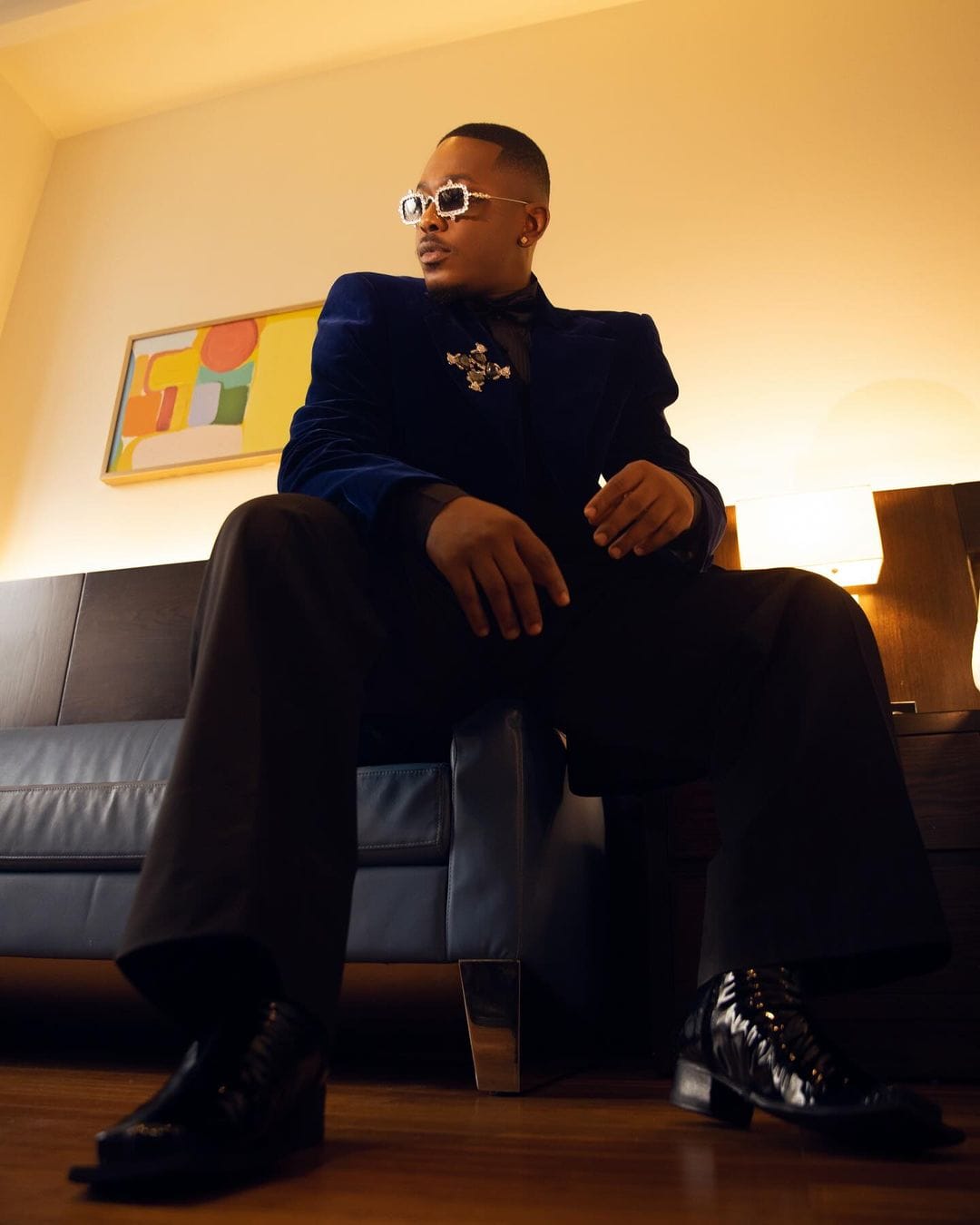 PERE OF A TRIBE CALLED JUDAH Styling creative direction @swankyjerry Photography @horlaroflagos Suit @dejiandkola Shoes @kiingdaviids Glasses @annakarinkarlssonofficial WatchTimini Amvca10 Amvca 3