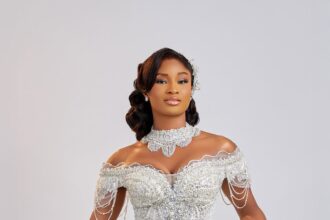 Soft, Bright and Beautiful: This Simple White Bridal Look Is Pure Wedding Perfection