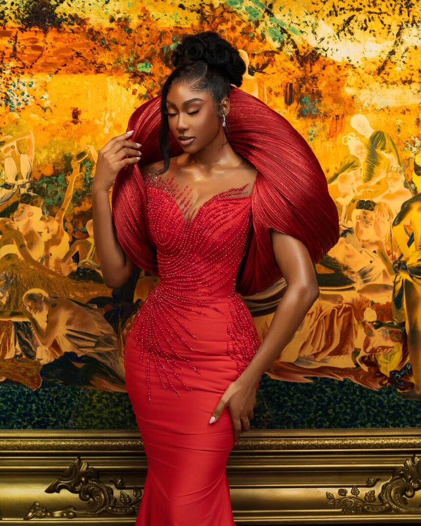 Want to Step Into Your Reception Like a True “Lady in Red”? Check Out This Stunning Inspo