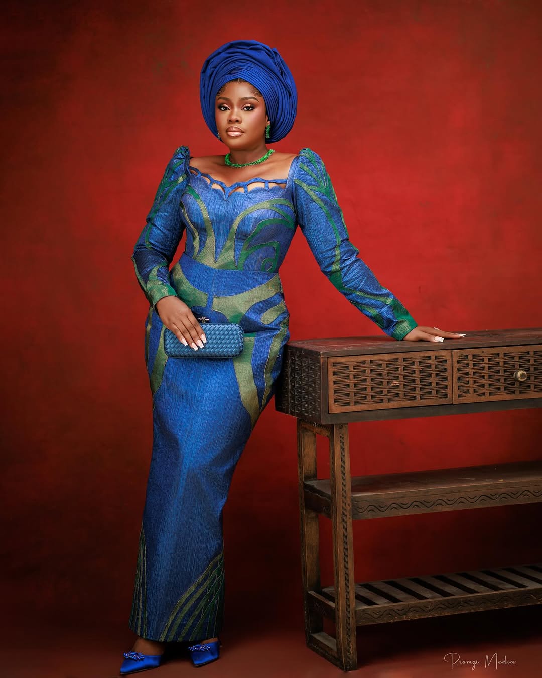 This Blue Yoruba Bridal Look Might Be the Glow-Up You’re Looking For