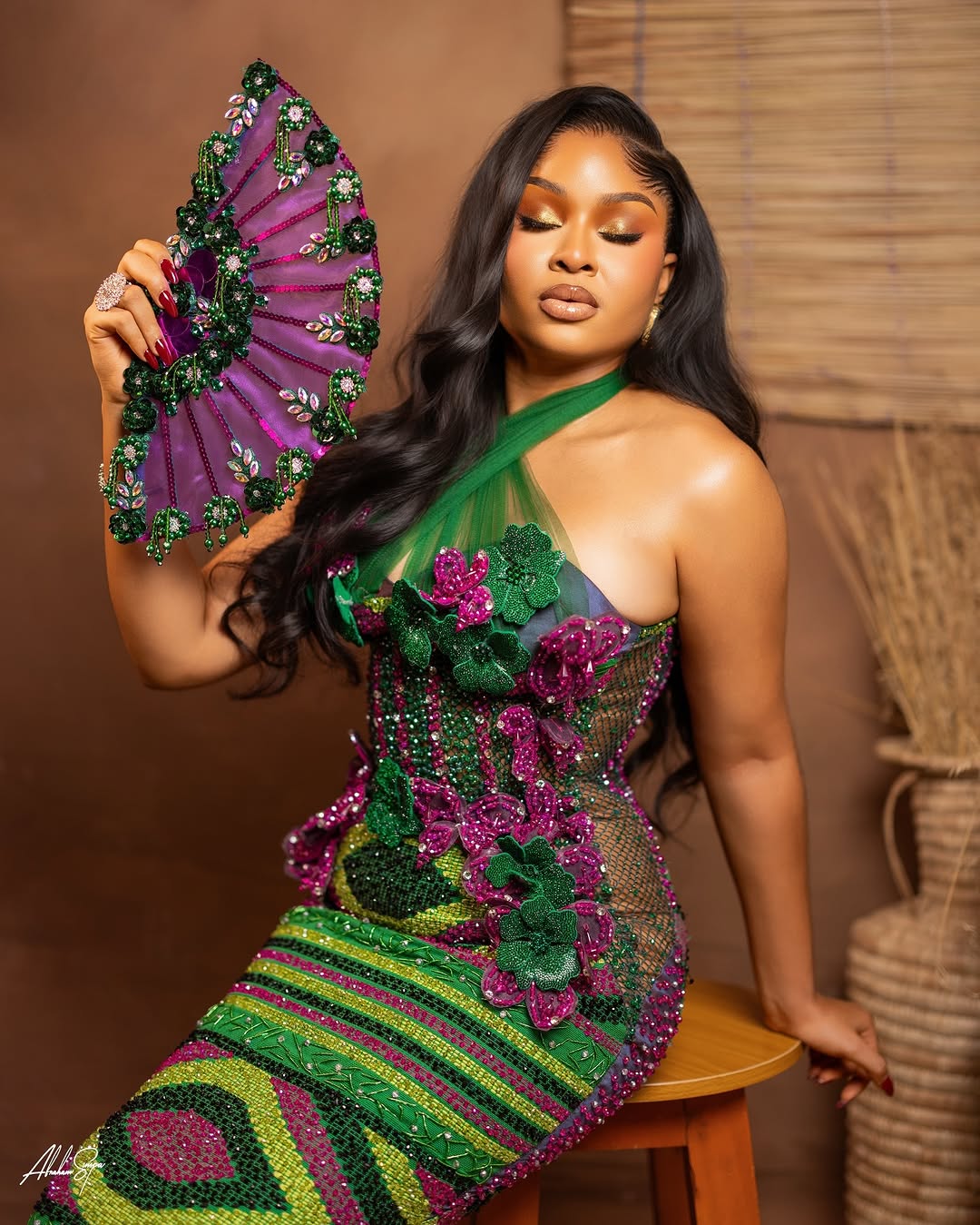 Make Your Wedding Reception Entrance Unforgettable With This Stunning Glow