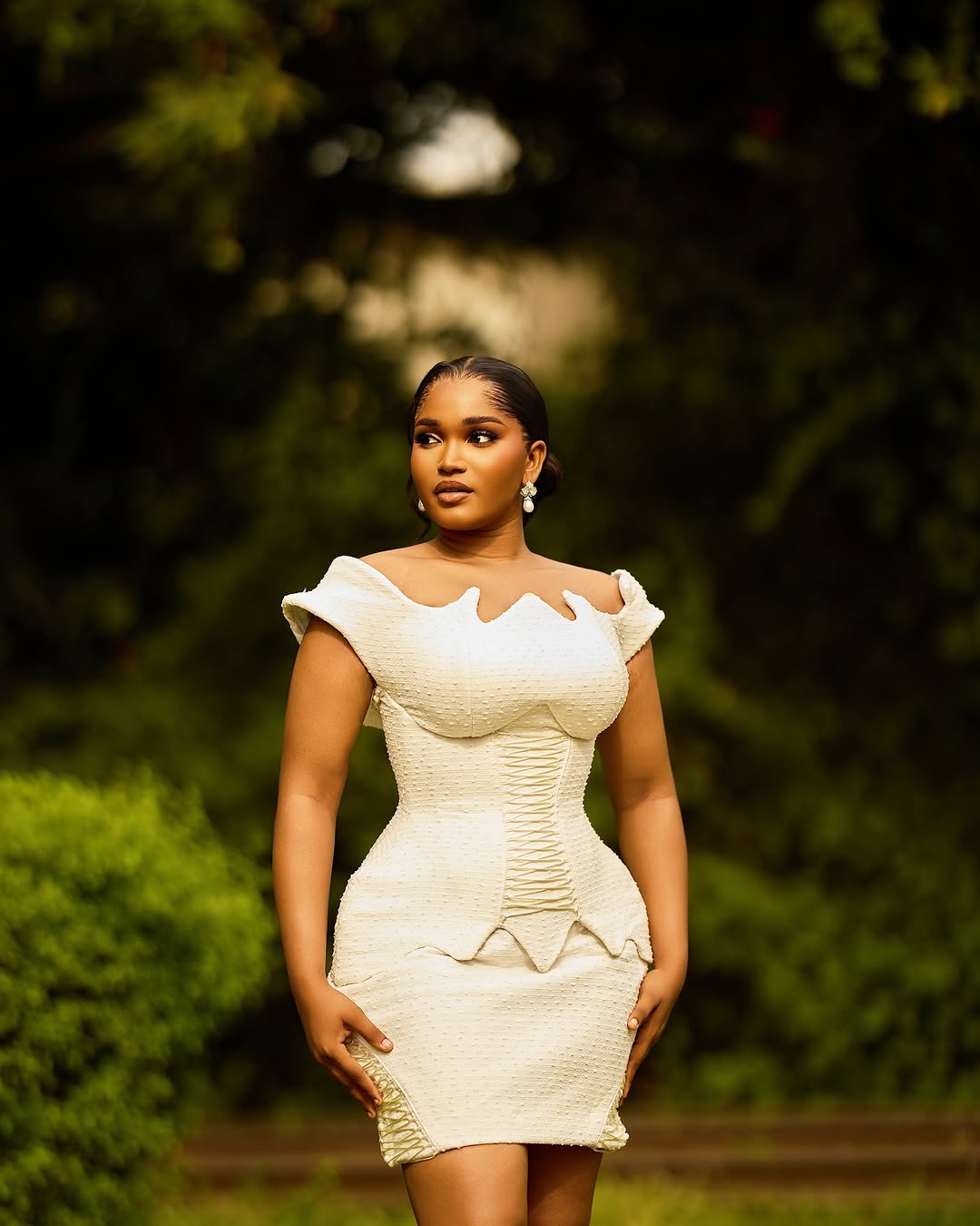 Modern, Classy, and Timeless! This Civil Wedding Bridal Look Is Everything a Bride Could Want