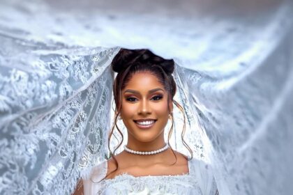 This Stunning White Lace Look Is All You Need to Feel Like a Dream Bride