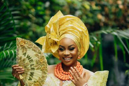 Have You Tried Yellow Yet? This Wedding Traditional Look Will Make You Glow Effortlessly
