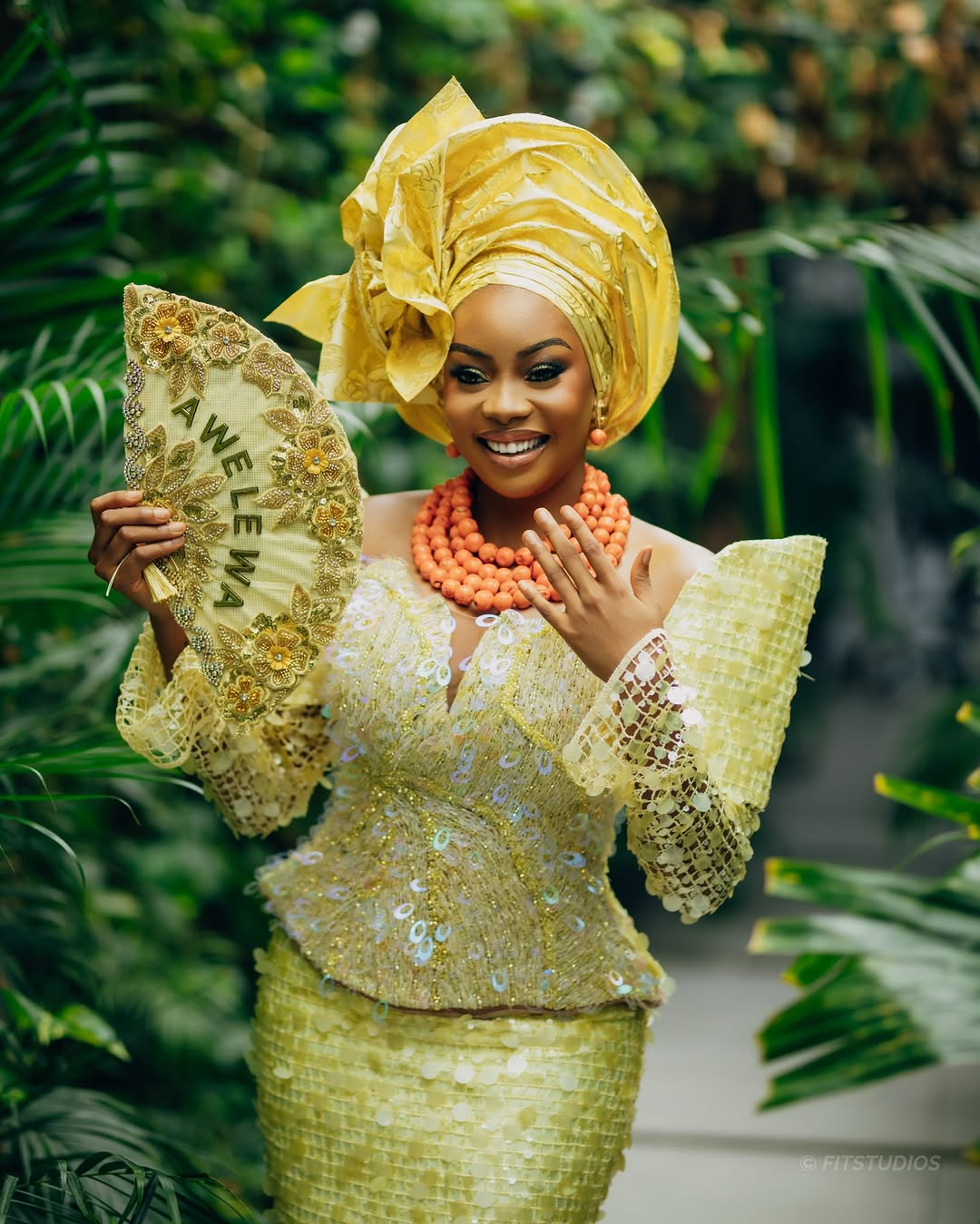 Have You Tried Yellow Yet? This Wedding Traditional Look Will Make You Glow Effortlessly