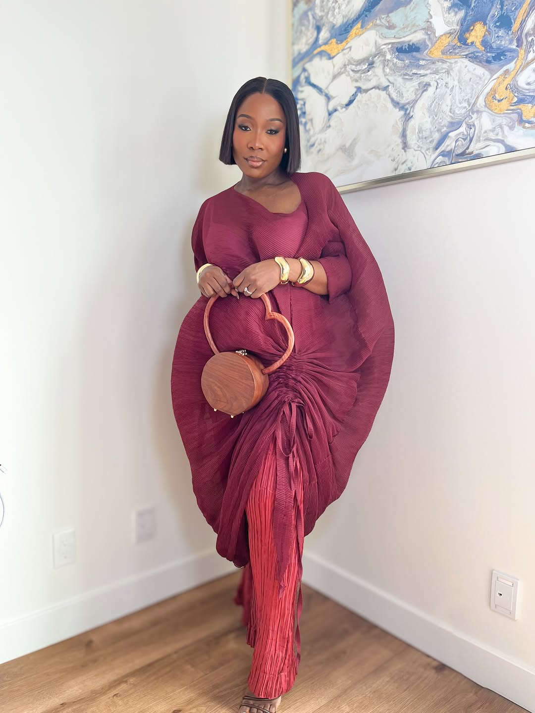 Step into the Spotlight and Feel the Effortless Elegance of this Red Fashion Outfit