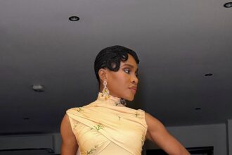 Fresh, Bright, and Elegant! This Yellow Ensemble Redefines Simple and Elegant Style