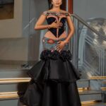 This Traditional Bridal Look Is the Definition of Soft Glam and Royal Beauty