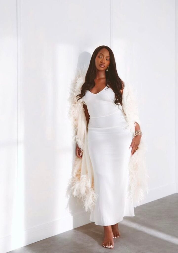 Tems white fashion